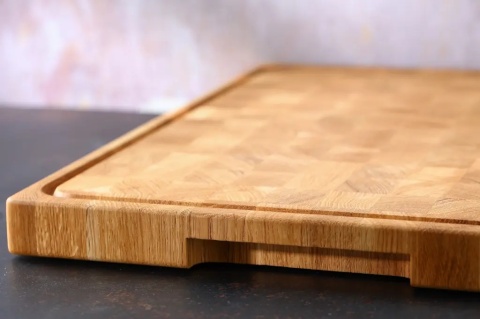 Deska do krojenia dębowa sztorcowa 39.5 x 29.5 x 3.6cm certyfikowana RYBA WOODEN