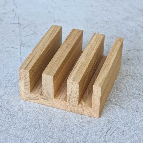 Stojak na deski do krojenia AYA 1.5cm, dębowy RYBA WOODEN