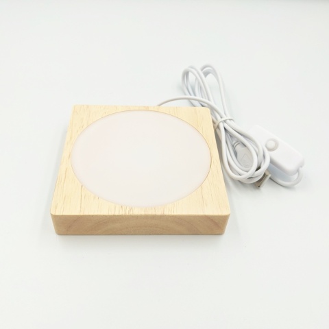 Zestaw 10 sztuk: Drewniana podstawka LED kwadrat 6000K USB